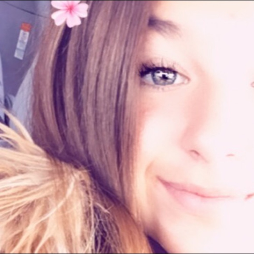 Meet your Posher, Olivia